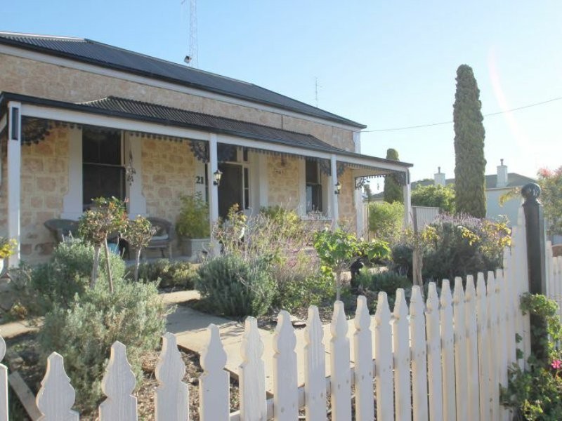 21 Robert Street, Moonta SA 5558