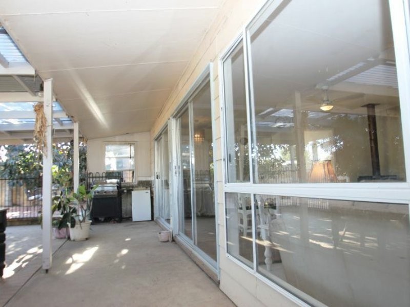 21 Robert Street, Moonta SA 5558