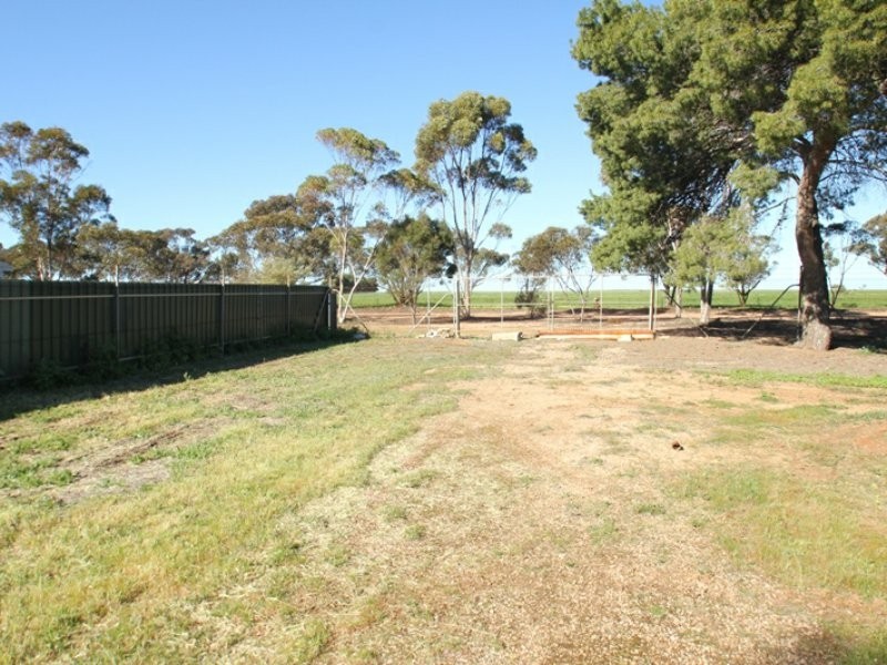 40-42 Railway Terrace, Paskeville SA 5552