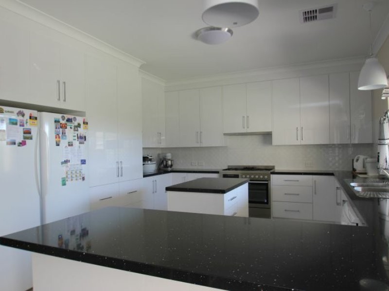 2 Hague Court, Moonta Bay SA 5558