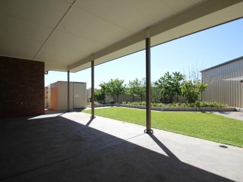2 Hague Court, Moonta Bay SA 5558