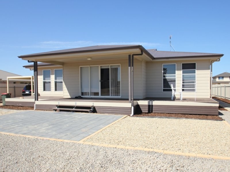 7 Stevens Place, North Beach SA 5556