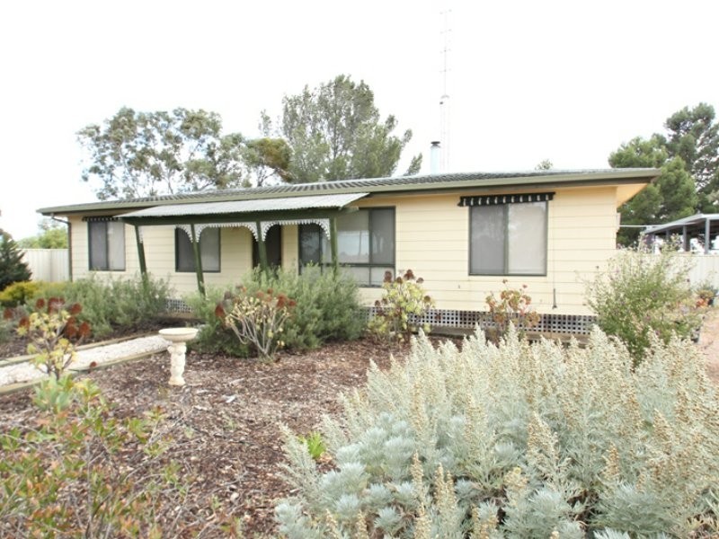 35 Cambridge Street, Moonta Bay SA 5558