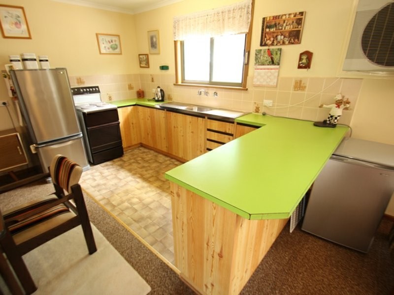 35 Cambridge Street, Moonta Bay SA 5558