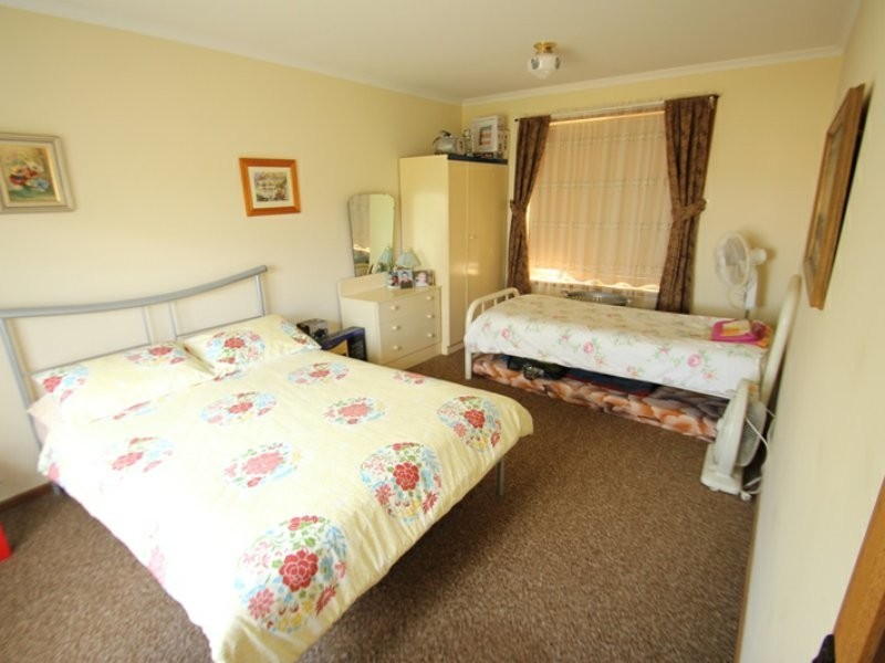 35 Cambridge Street, Moonta Bay SA 5558