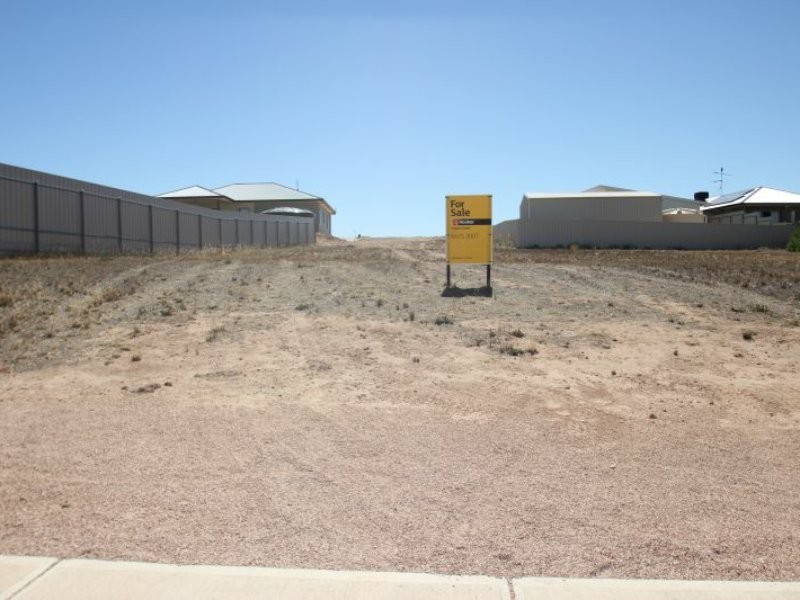 10 Sanders Street, Moonta Bay SA 5558