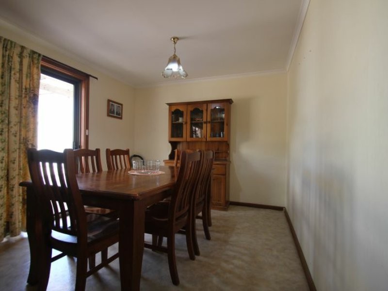 11 Bay Road, Moonta Bay SA 5558