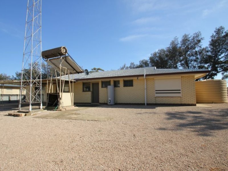 11 Bay Road, Moonta Bay SA 5558
