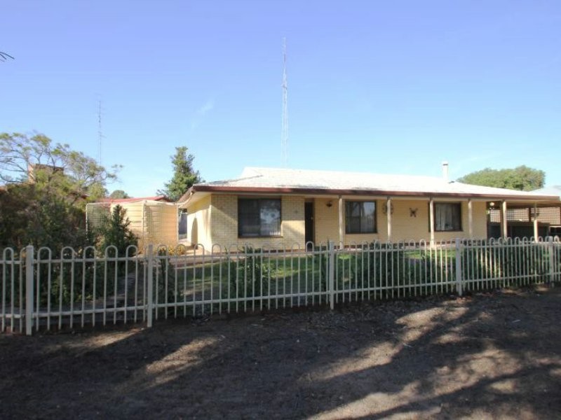 11 Bay Road, Moonta Bay SA 5558
