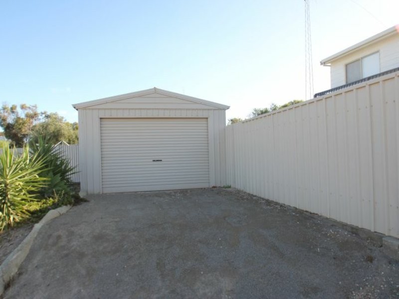 12 North Terrace, Moonta Bay SA 5558