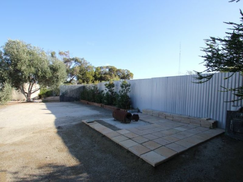 12 North Terrace, Moonta Bay SA 5558