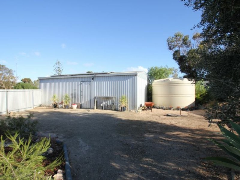 12 North Terrace, Moonta Bay SA 5558