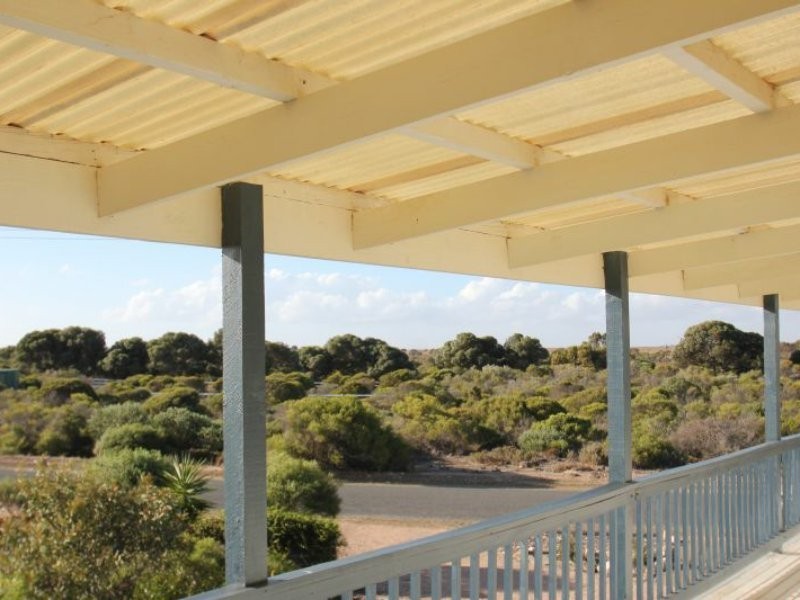 12 North Terrace, Moonta Bay SA 5558