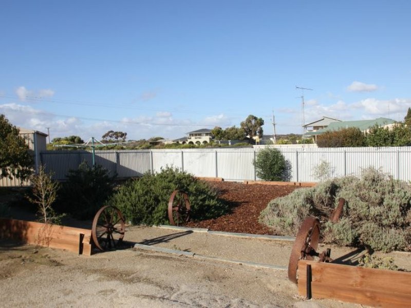 12 North Terrace, Moonta Bay SA 5558