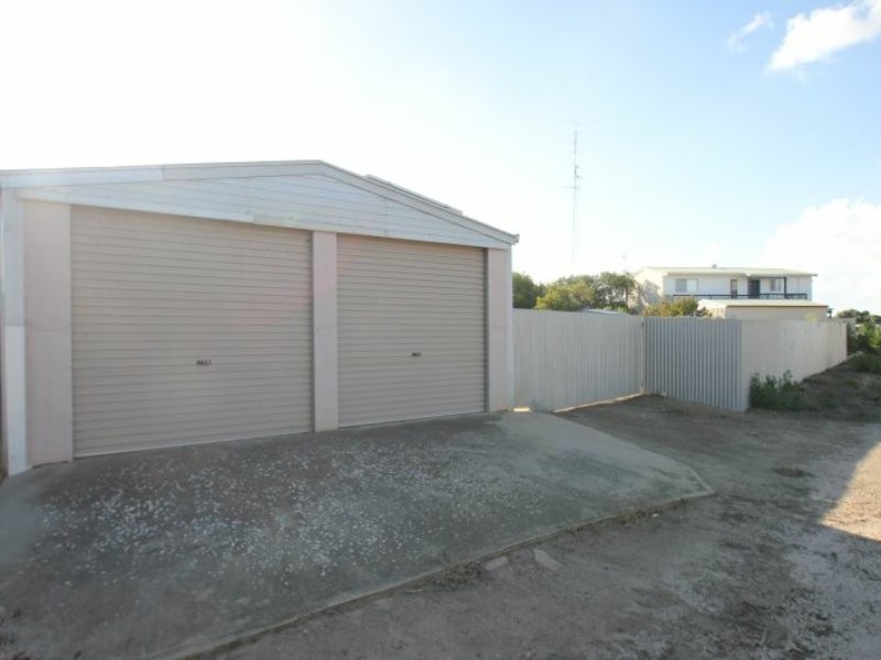 12 North Terrace, Moonta Bay SA 5558