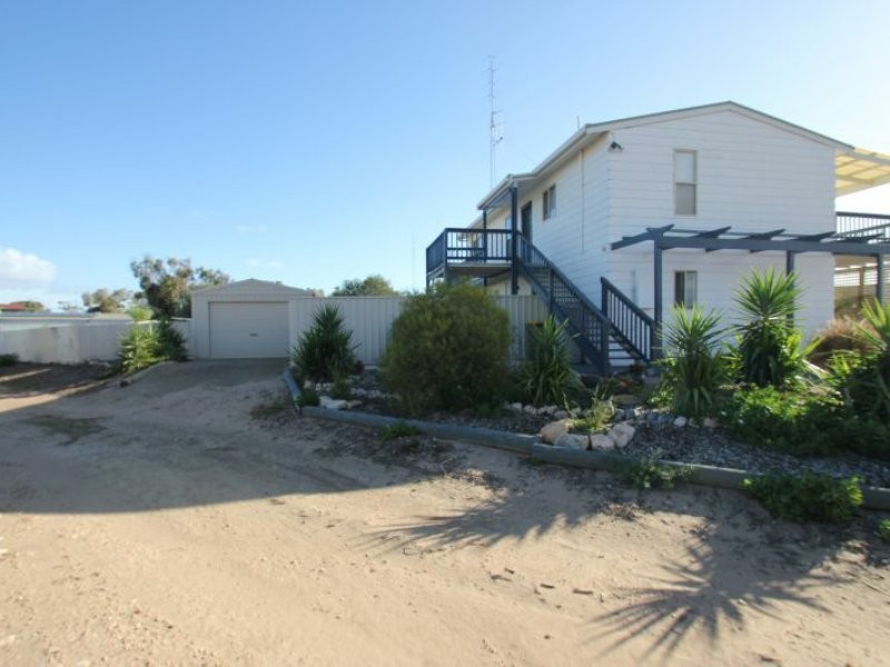 12 North Terrace, Moonta Bay SA 5558