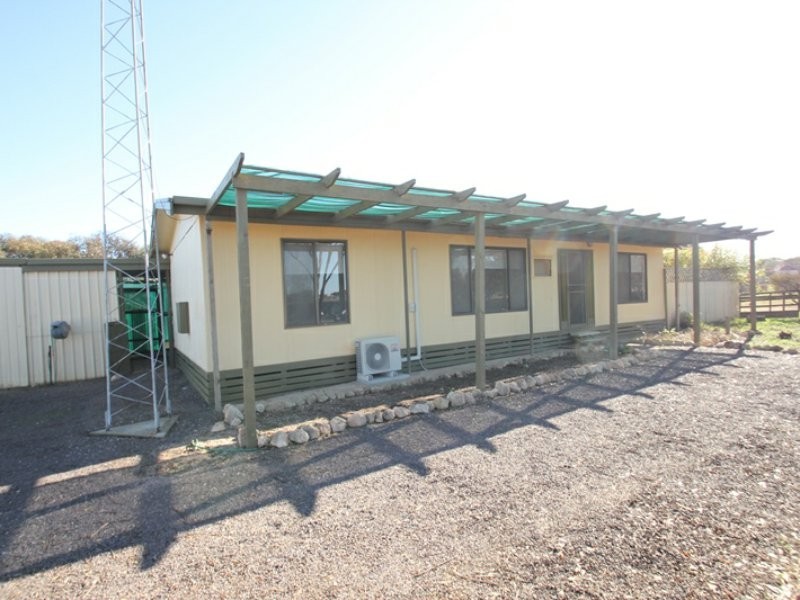 70 Newland Terrace, East Moonta SA 5558