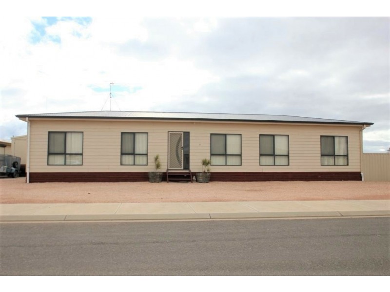 4 Reynolds Street, Moonta Bay SA 5558