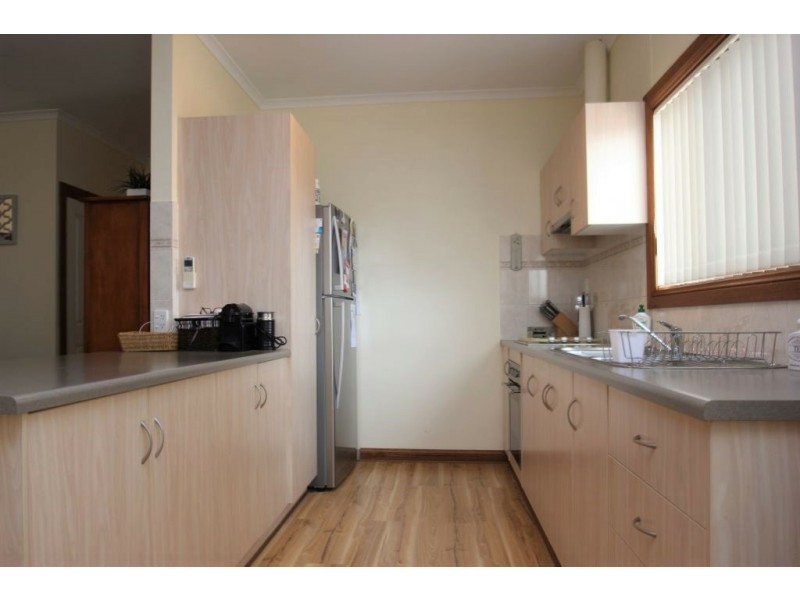 4 Reynolds Street, Moonta Bay SA 5558