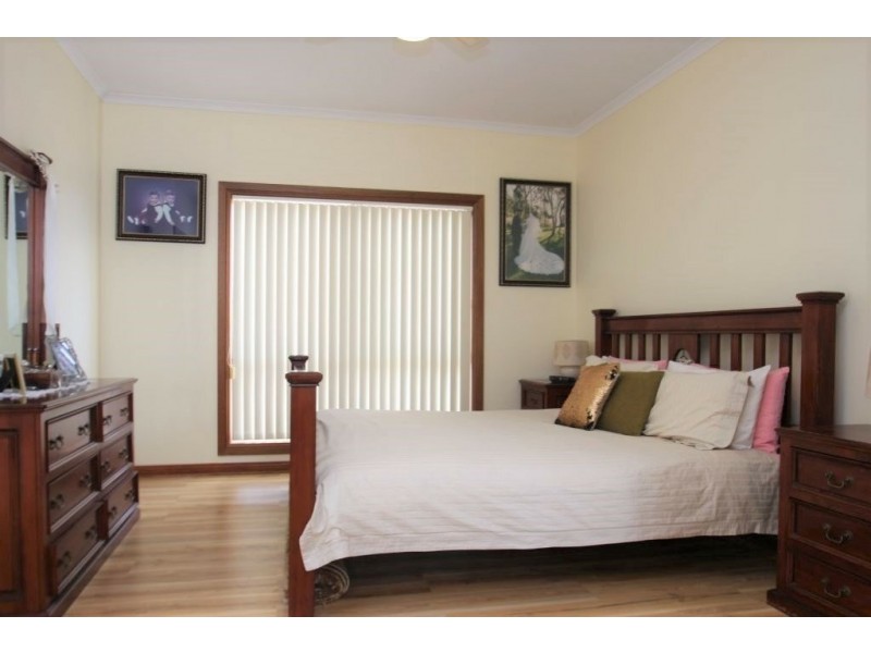 4 Reynolds Street, Moonta Bay SA 5558