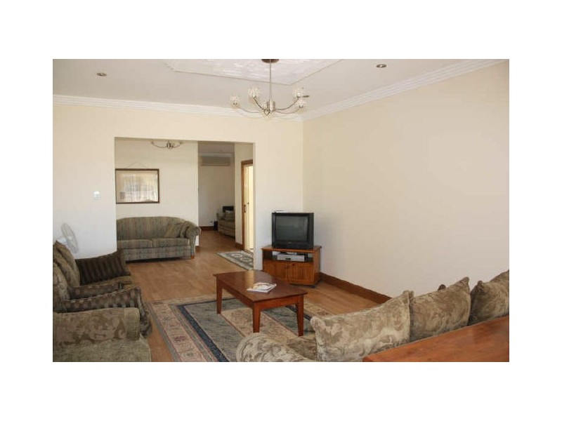 16 Clarke Street, Wallaroo SA 5556