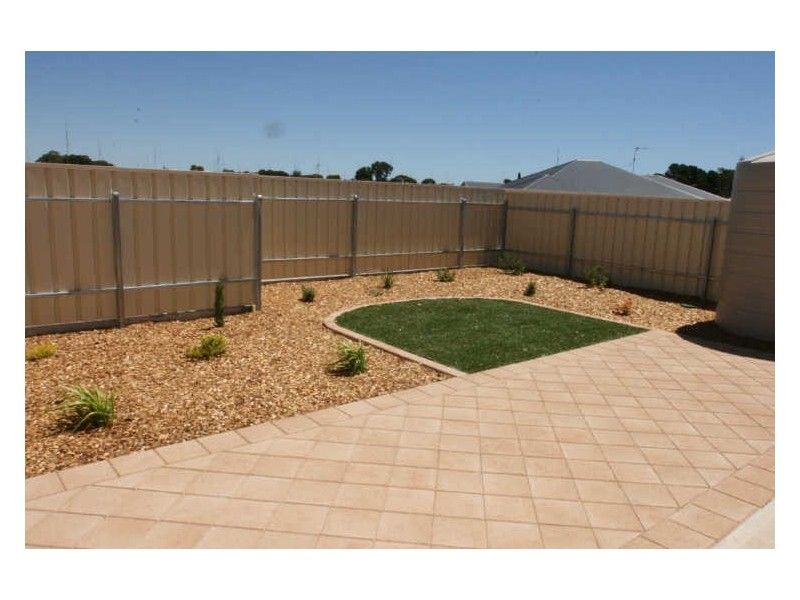 36 John Olsen Drive, Kadina SA 5554