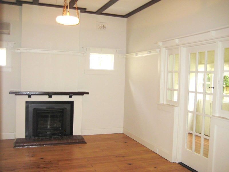 12 Melnotte Avenue, Roseville NSW 2069