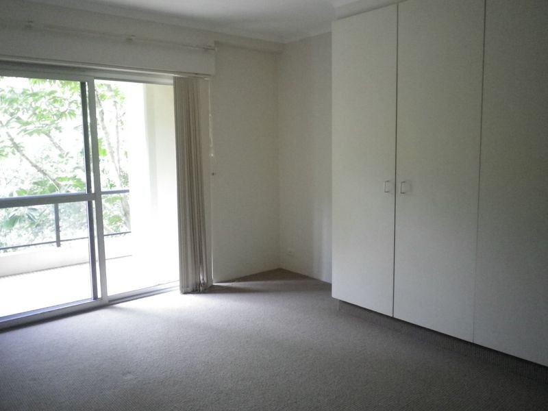 2 Parkside Lane, Chatswood NSW 2067