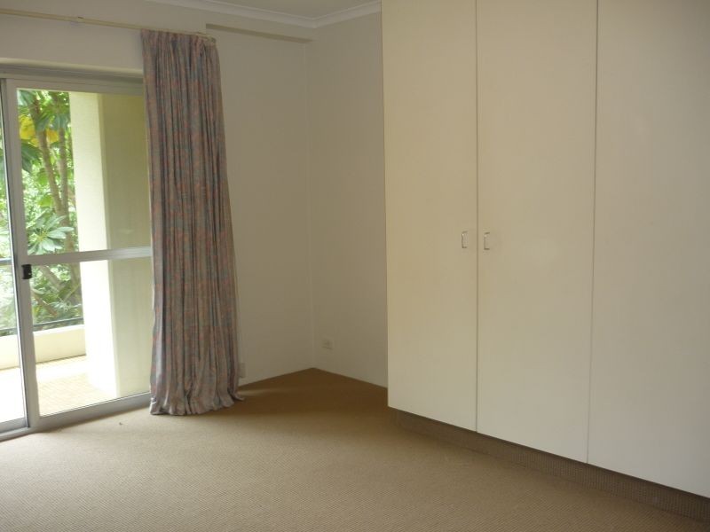 2 Parkside Lane, Chatswood NSW 2067