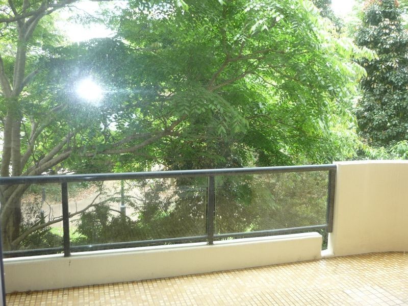 2 Parkside Lane, Chatswood NSW 2067