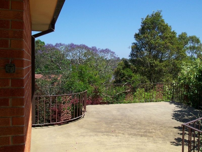 77 Hawthorne Avenue, Chatswood NSW 2067