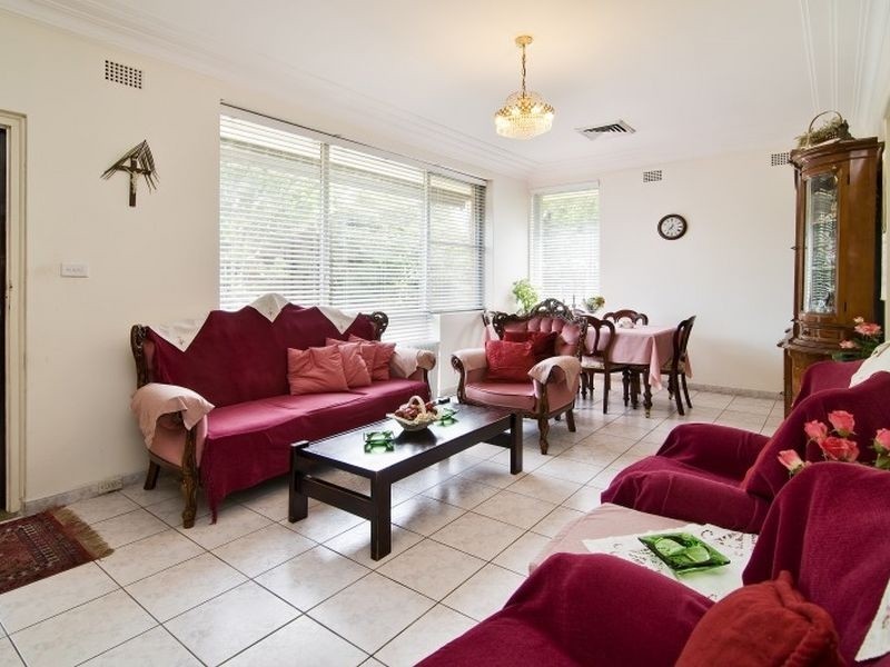 104 Fullers Rd, Chatswood NSW 2067