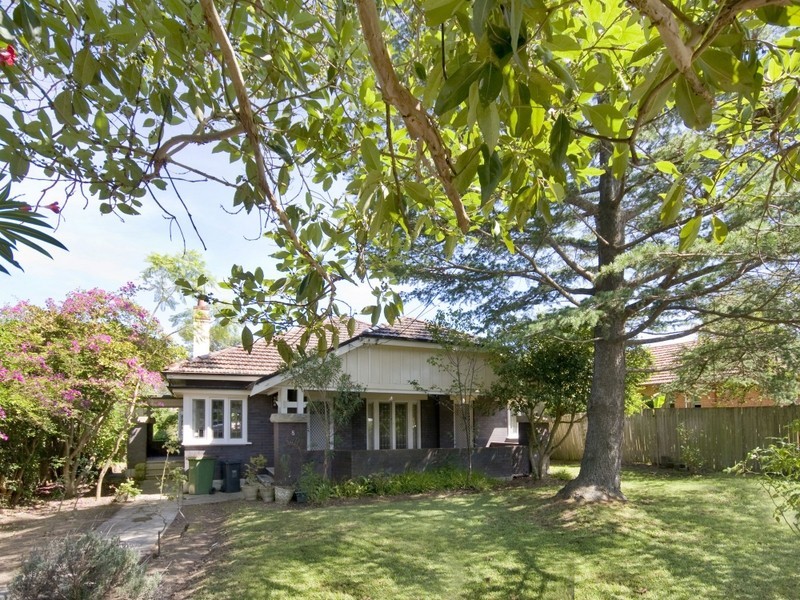 8 Clanville Road, Roseville NSW 2069