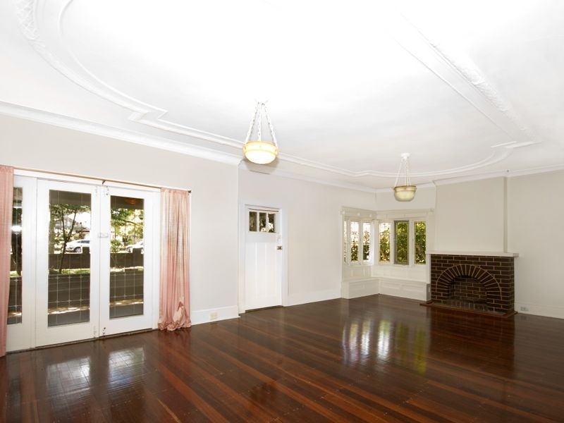 8 Clanville Road, Roseville NSW 2069