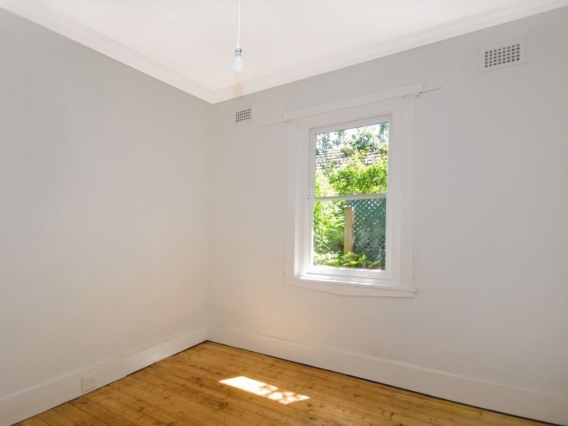 8 Clanville Road, Roseville NSW 2069