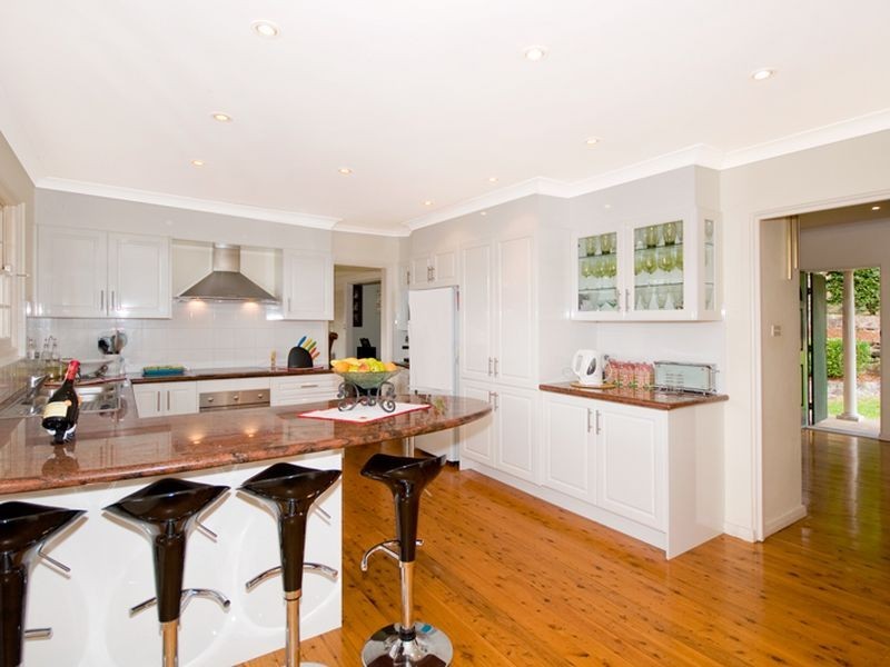 19 Chowne Place, Middle Cove NSW 2068