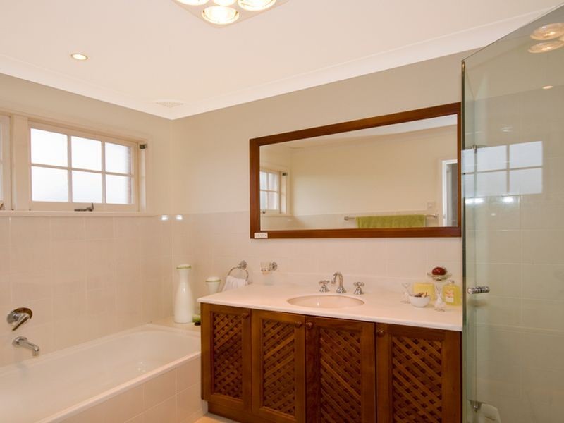 19 Chowne Place, Middle Cove NSW 2068