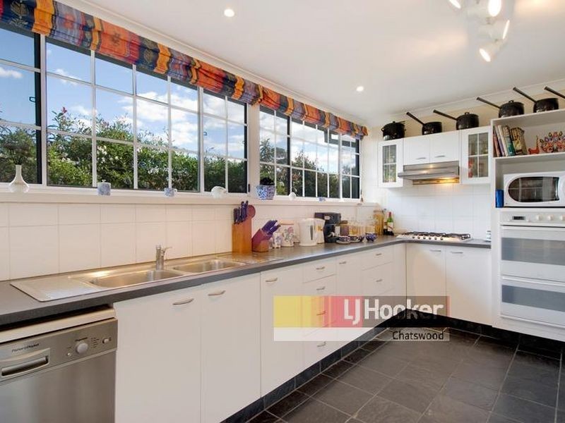 59 Cannons Parade, Forestville NSW 2087