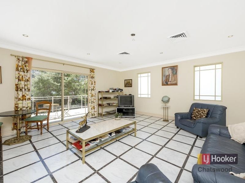 10 Strathmore Parade, Roseville NSW 2069