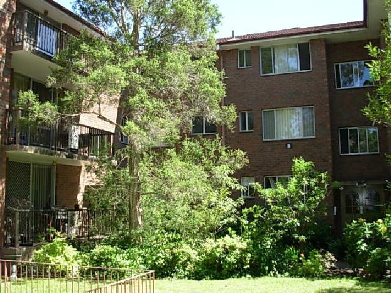 2/3 Mcmillan Road, Artarmon NSW 2064