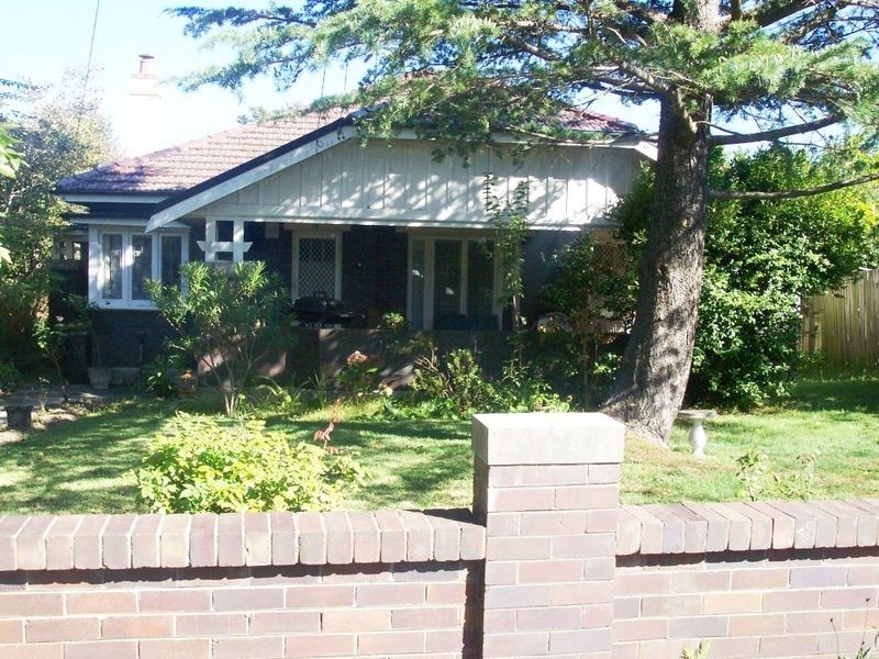 8 Clanville Road, Roseville NSW 2069