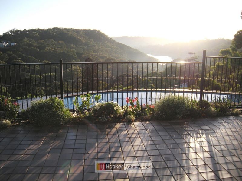 19 Lincoln Avenue, Castlecrag NSW 2068