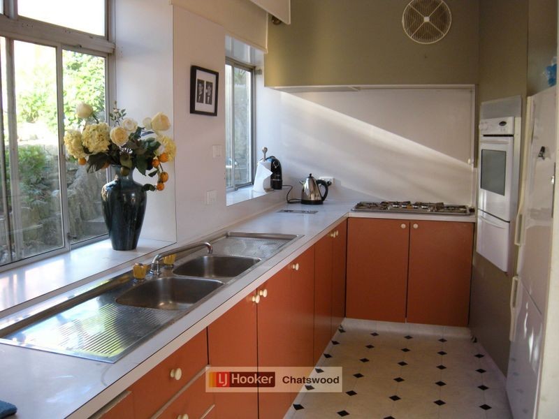 19 Lincoln Avenue, Castlecrag NSW 2068