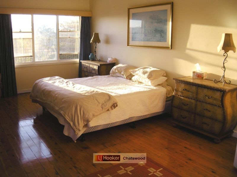 19 Lincoln Avenue, Castlecrag NSW 2068