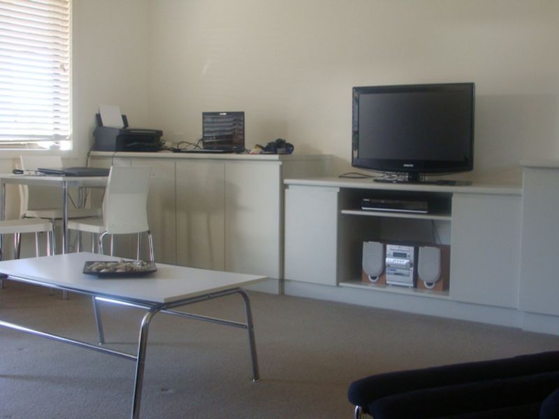 2/16 DUMBLETON STREET, Hawley Beach TAS 7307