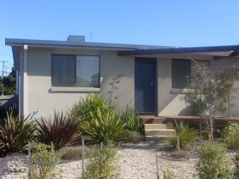 2/16 DUMBLETON STREET, Hawley Beach TAS 7307