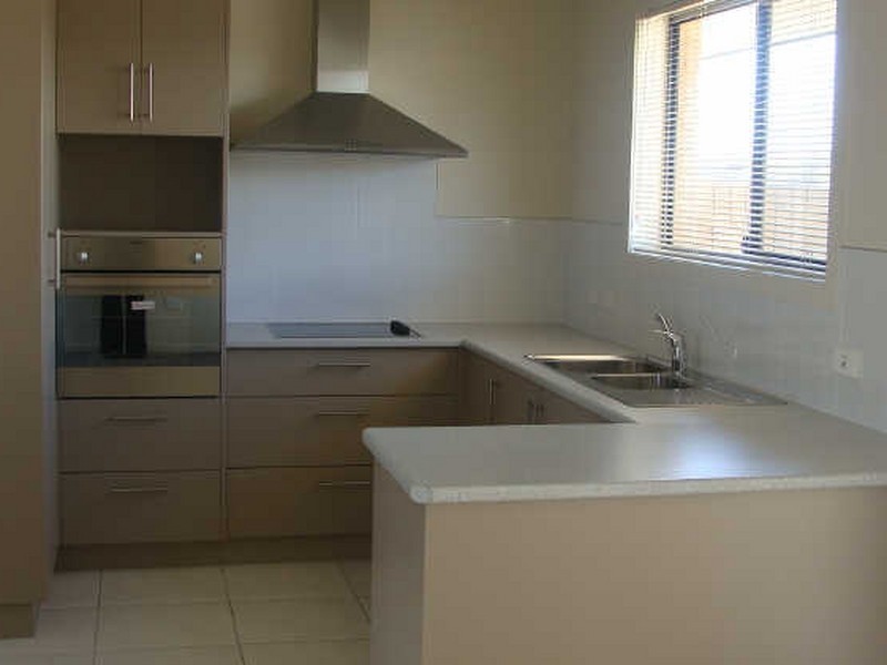 Unit 2/22 Haven Drive, Shearwater TAS 7307