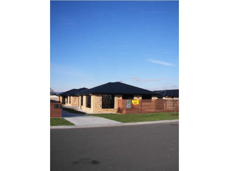 1/33 Haven Drive, Shearwater TAS 7307