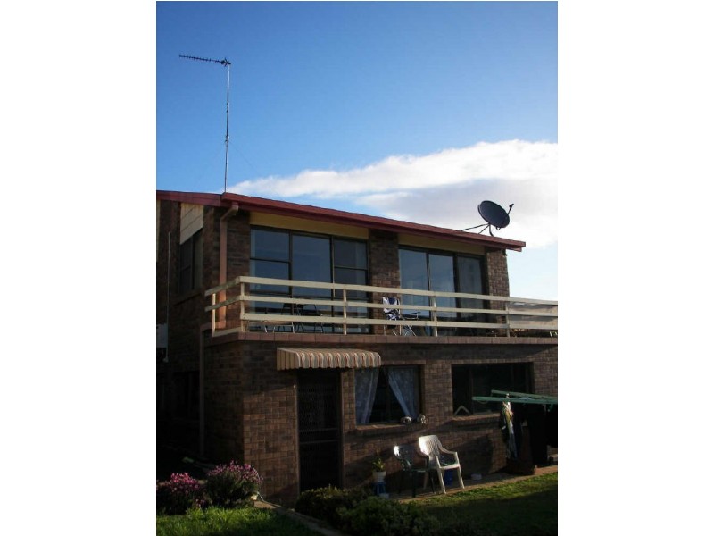 176 Upper George Street, Devonport TAS 7310