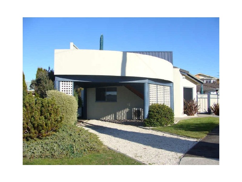 Unit 2, 4 St Georges Crescent, Shearwater TAS 7307